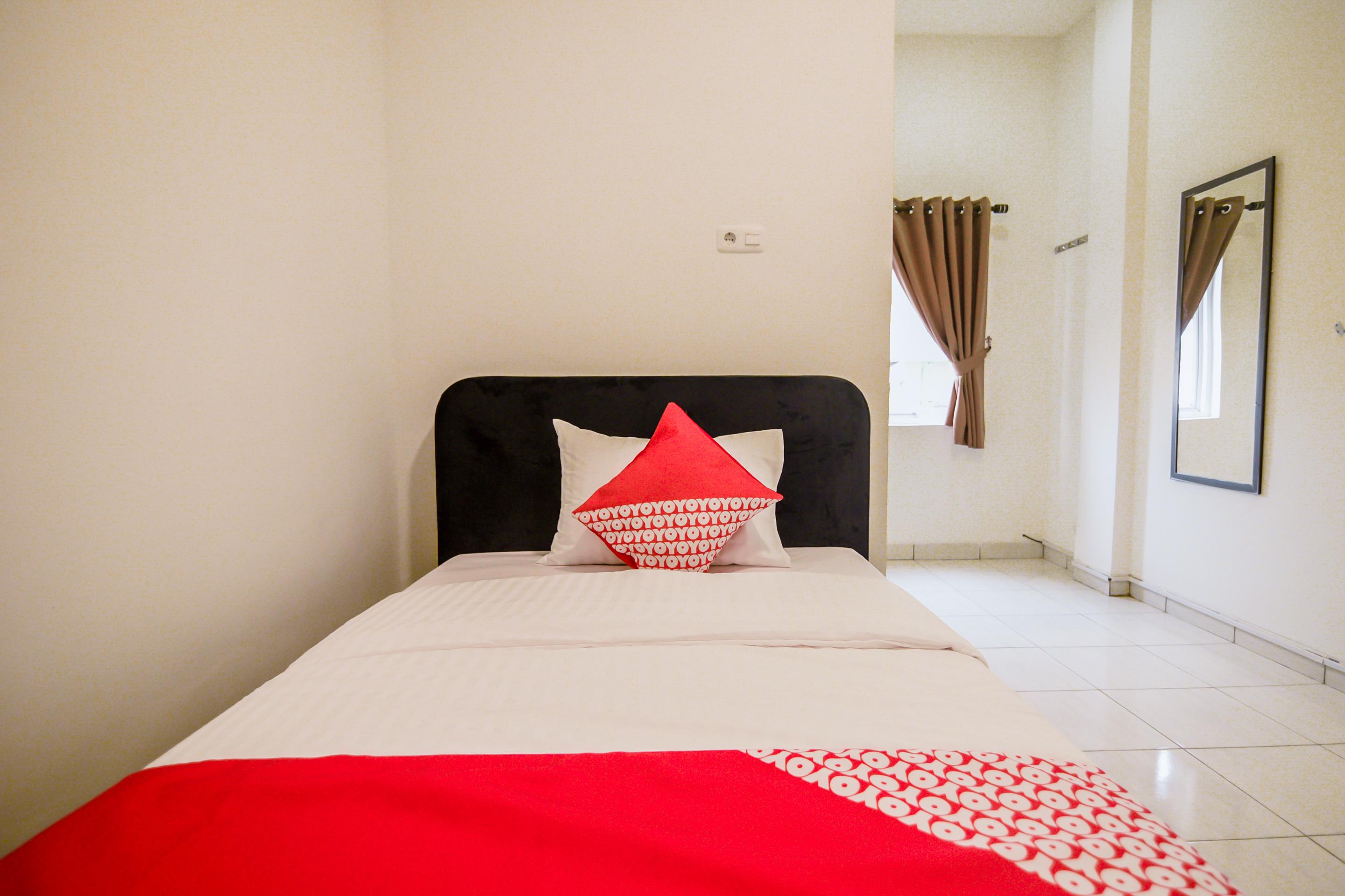 Oyo 183 The Pipe House Otel Palembang Dış mekan fotoğraf