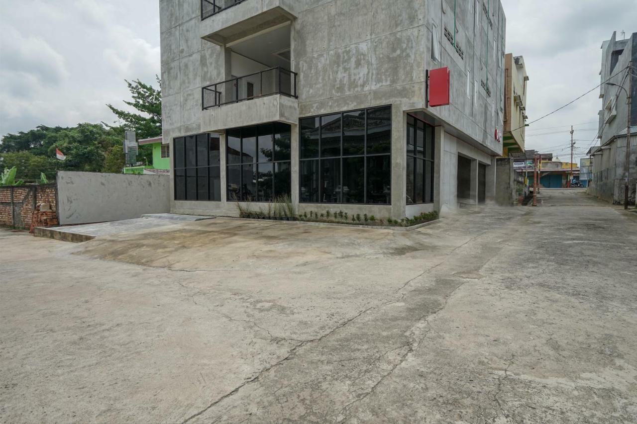 Oyo 183 The Pipe House Otel Palembang Dış mekan fotoğraf