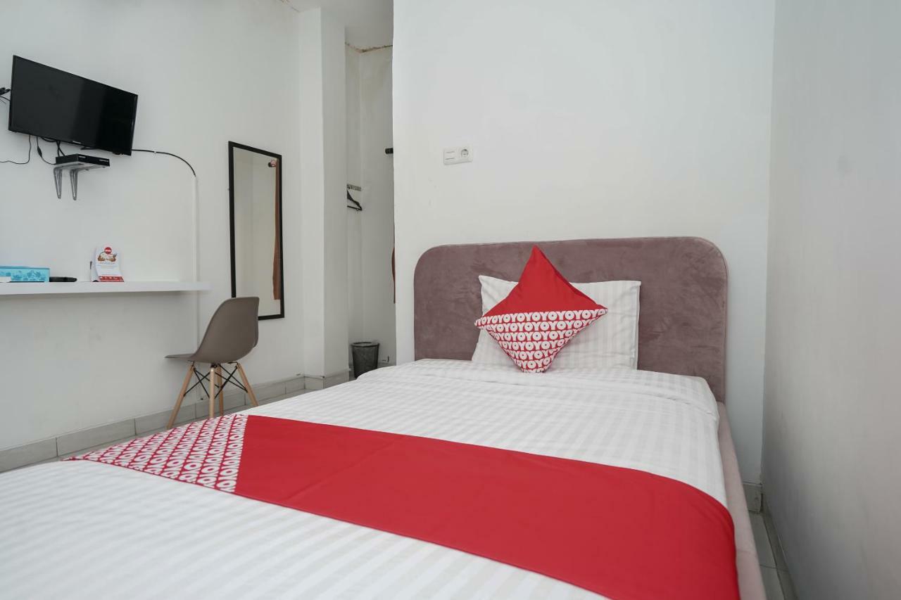 Oyo 183 The Pipe House Otel Palembang Dış mekan fotoğraf
